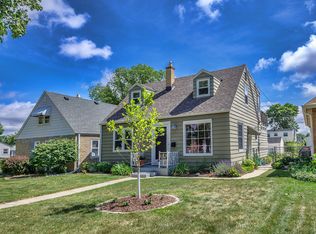 3272 N 91st St, Milwaukee, WI 53222