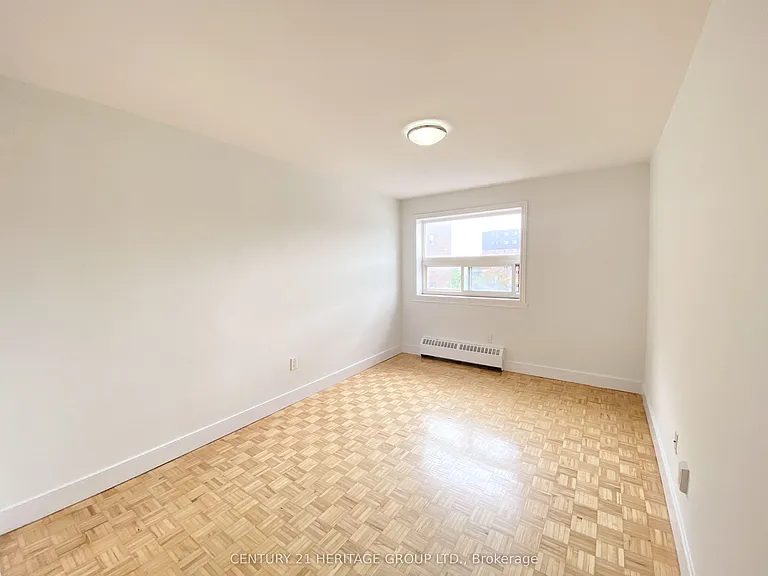 10 Garfella Dr #401 — Photo 11