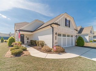 196 Chatuge Dr, Hoschton, GA 30548