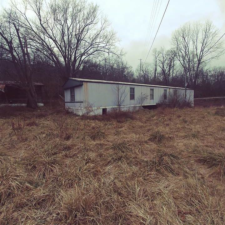 2nd image of 74 Hogback Ridge Rd
