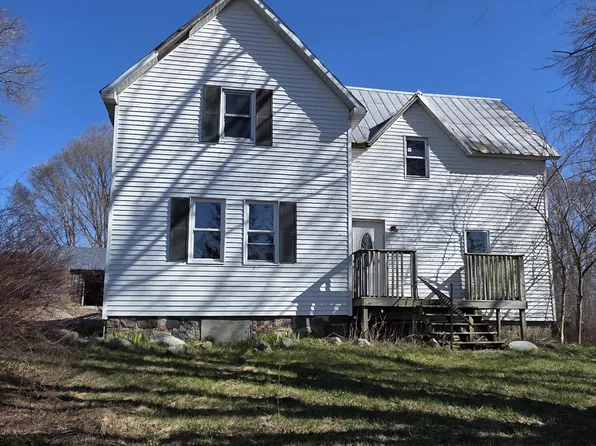 992 E Polk Rd, Hart, MI 49420