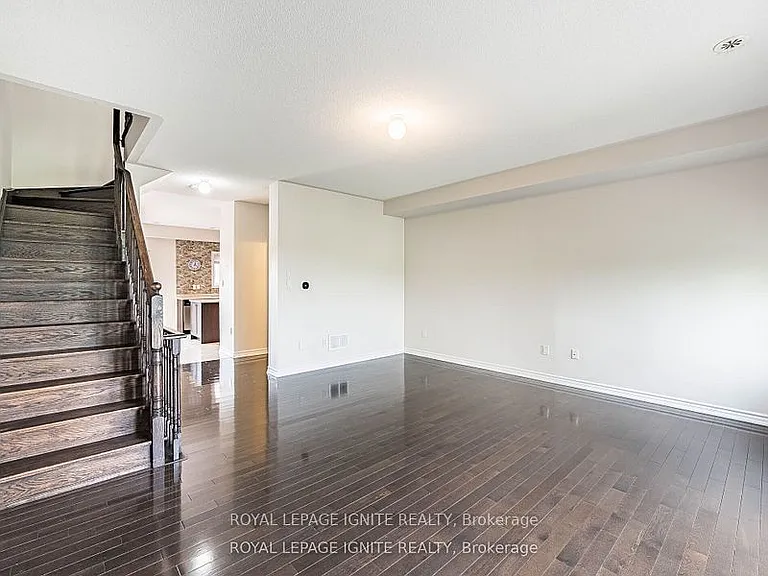 37 Aspen Hills Rd — Photo 14