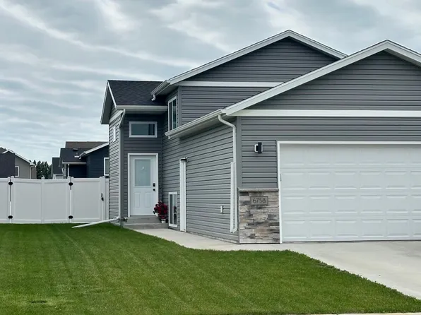 6758 70th Ave S, Horace, ND 58047