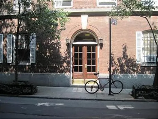 Rented by Buchbinder & Warren | media 29