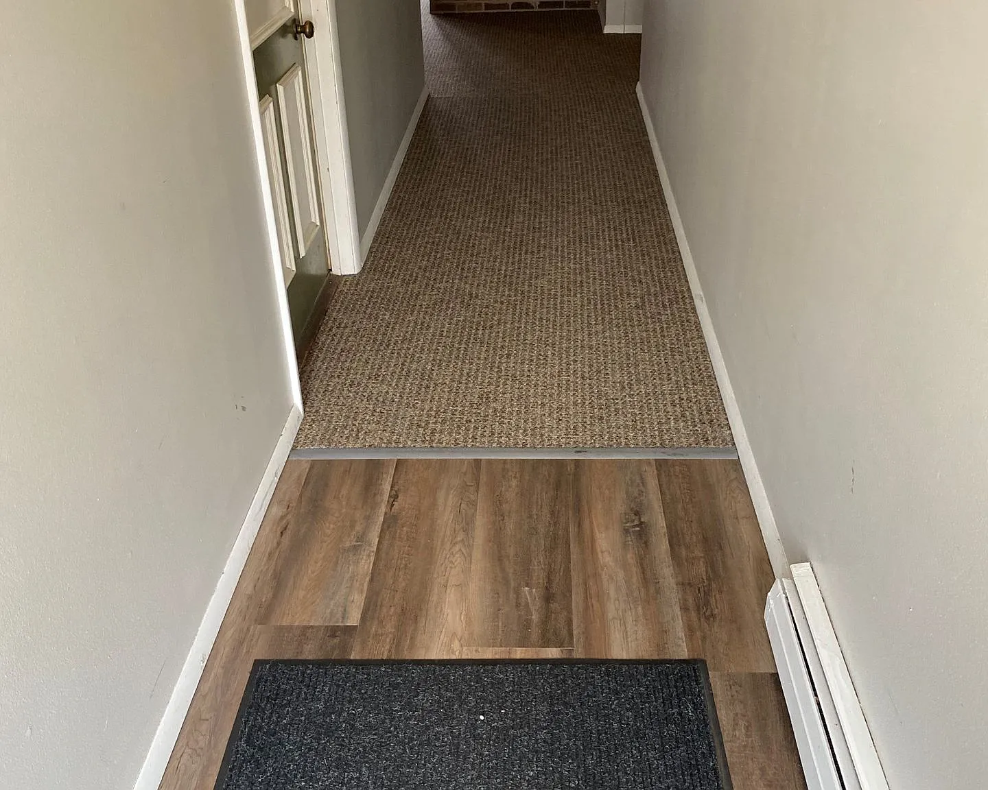 West Lake Cove Apartments — Photo 2