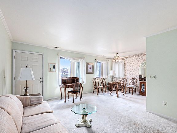 5th image of 17401 Utica Oaks Ln #44