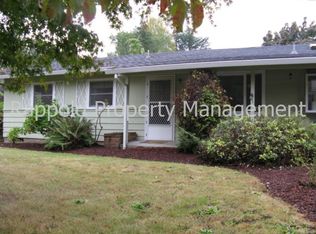 12170 SW James St, Tigard, OR 97223