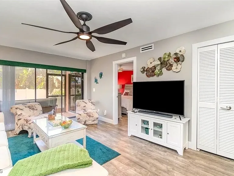 5255 Coronado Pkwy #2 — Photo 8