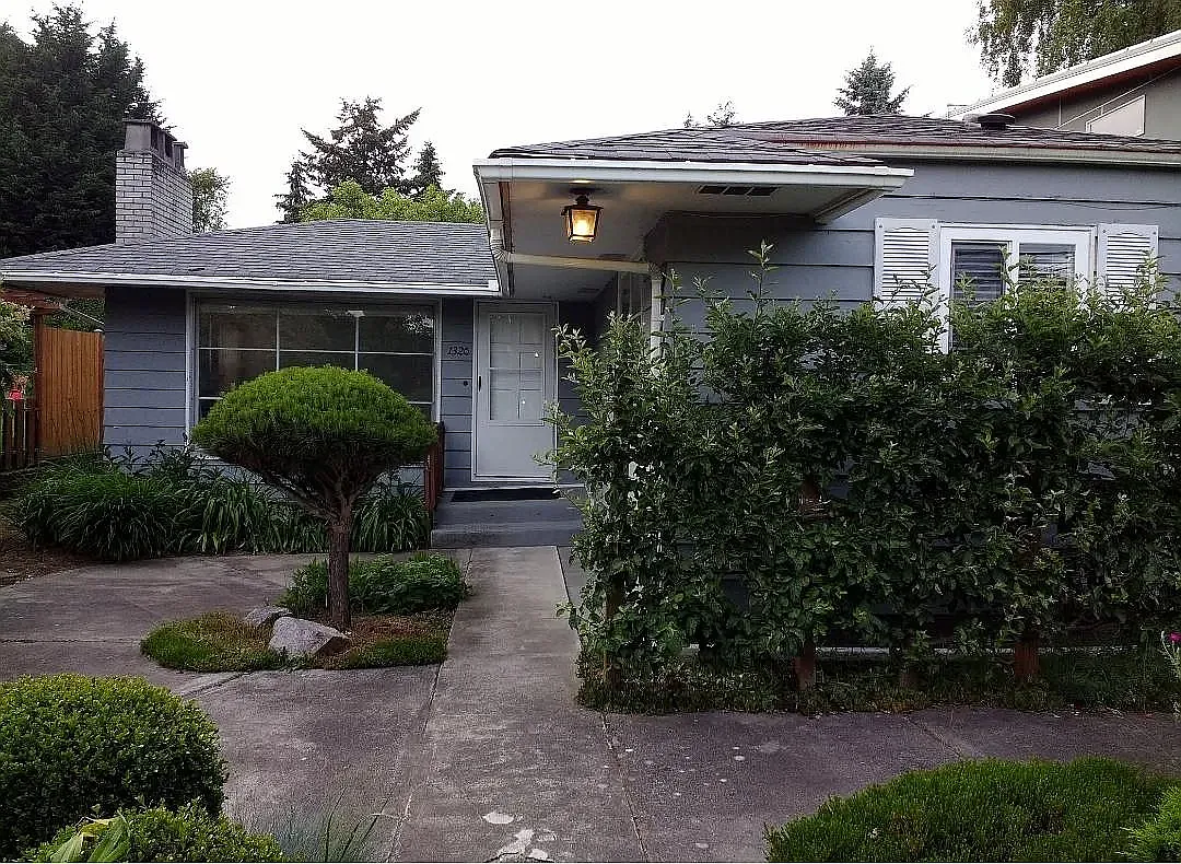 3 bed, 1300 sqft, $3,000 — Photo 1