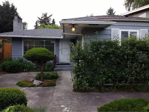1320 N 100th St, Seattle, WA 98133