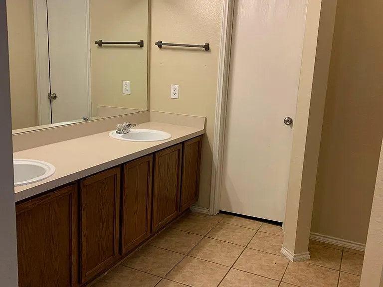 8532 Minturn Dr — Photo 11
