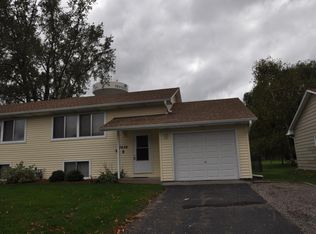 7636 Woodlawn Dr #B, Mounds View, MN 55112