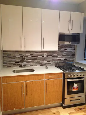 Rented by Manhattan Management LLC | media 22