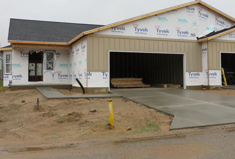 1st image of 111 Brewer Park Cir