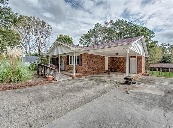 2nd image of 203 Timberlane Dr