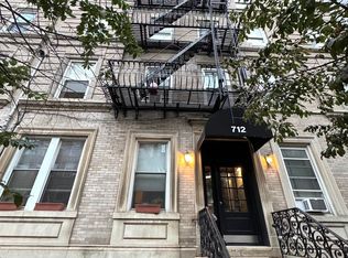 712 Willow Ave APT 4B, Hoboken, NJ 07030
