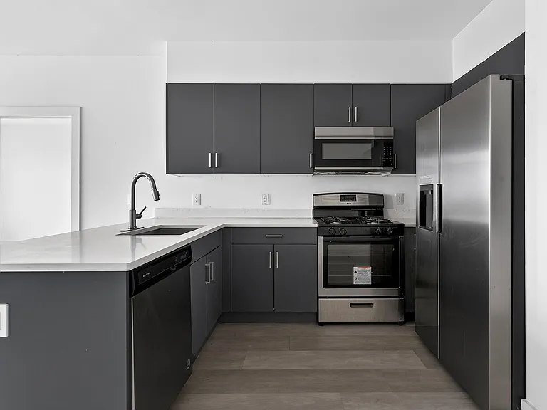 43-45 W 32nd St #502 — Photo 4