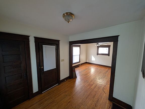 Front entry leads into the living/dinning rooms.