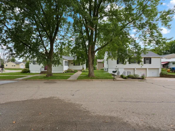205 6th St NW, Kasson, MN 55944