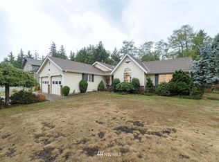 806 Lilac Dr, Mount Vernon, WA 98273