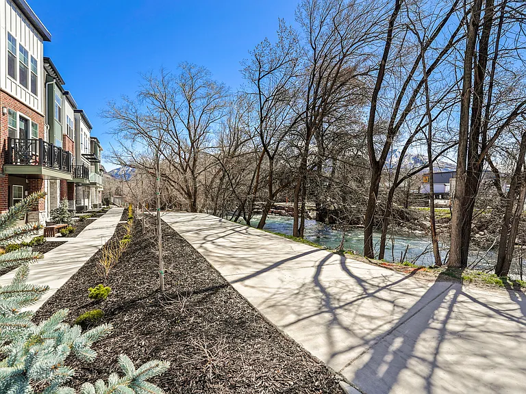 Current by Lotus Townhomes — Photo 30