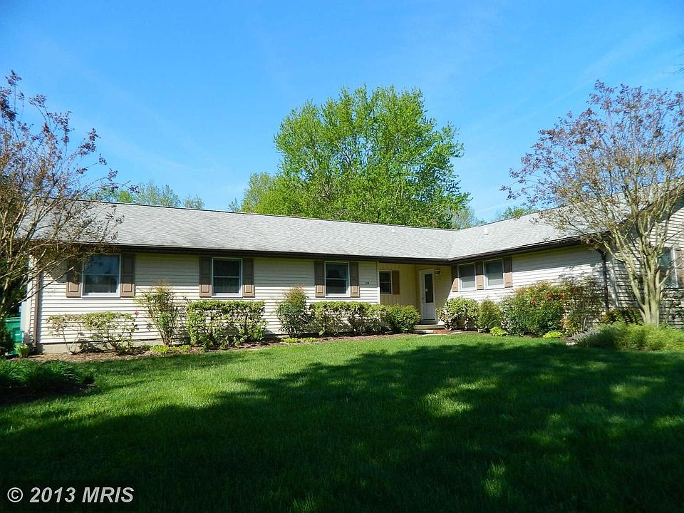 1st image of 114 Brickhouse Dr