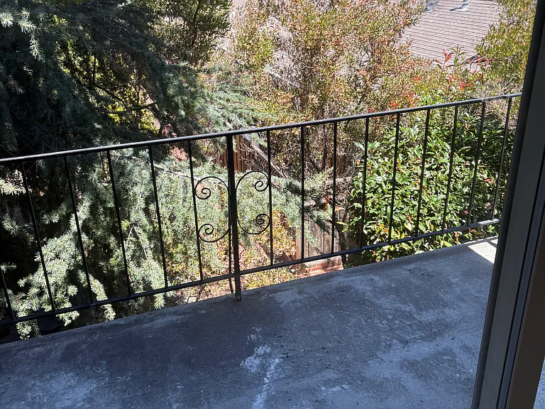 976 S Wolfe Rd #C — Photo 7