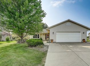 6644 Bobolink Rd, Racine, WI 53402
