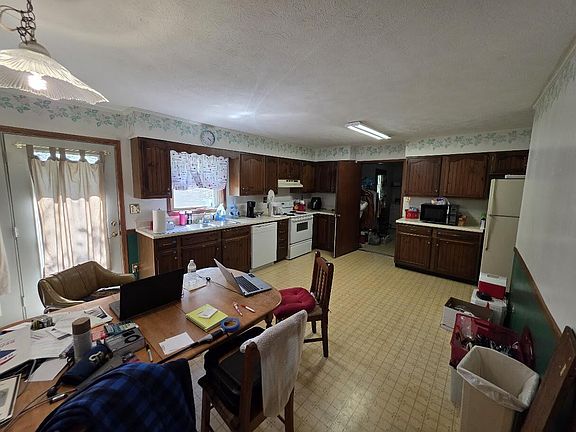 4th image of 1125 Millrace Rd
