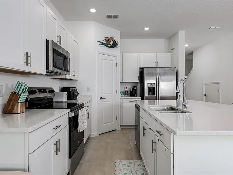 6011 Whetstone Ct — Photo 6