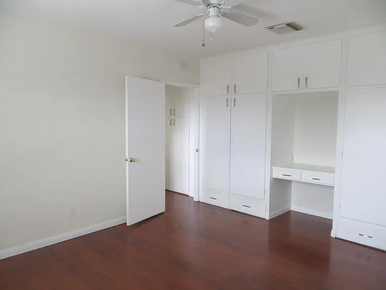 147 Mariposa Ave #F — Photo 13