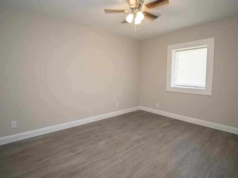 1840 Hampton Street — Photo 30