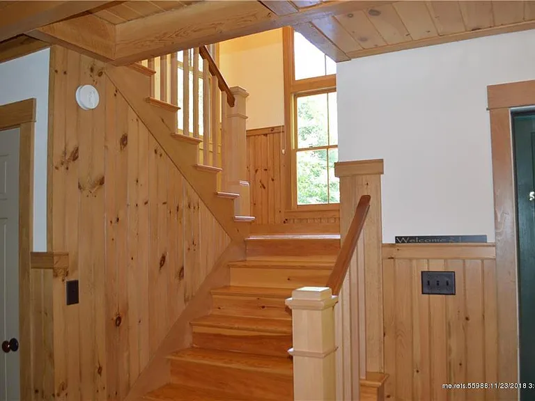stairs to 2nd floor