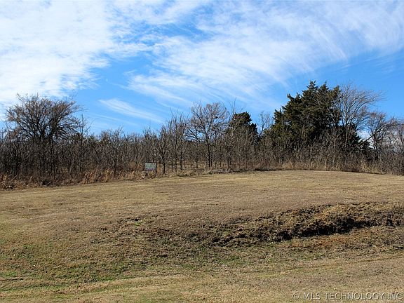 4th image of 1901 River Oak Dr