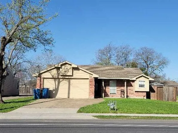 809 N Goliad St, Rockwall, TX 75087