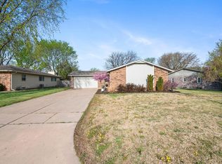 2525 N Welgate Cir, Wichita, KS 67226
