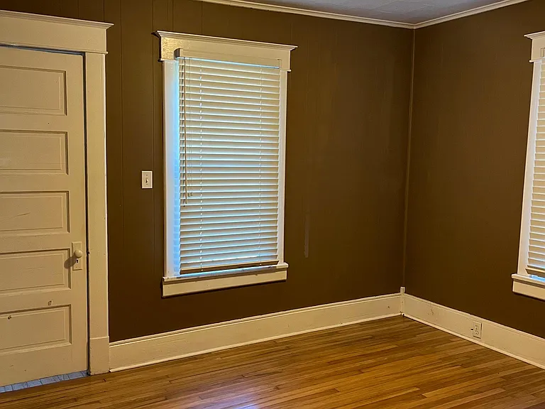 1007 Cynthia St — Photo 10