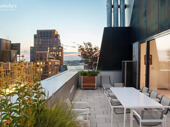 515 West 23rd Street image 9 of 26