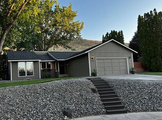 5911 W 21st Pl, Kennewick, WA