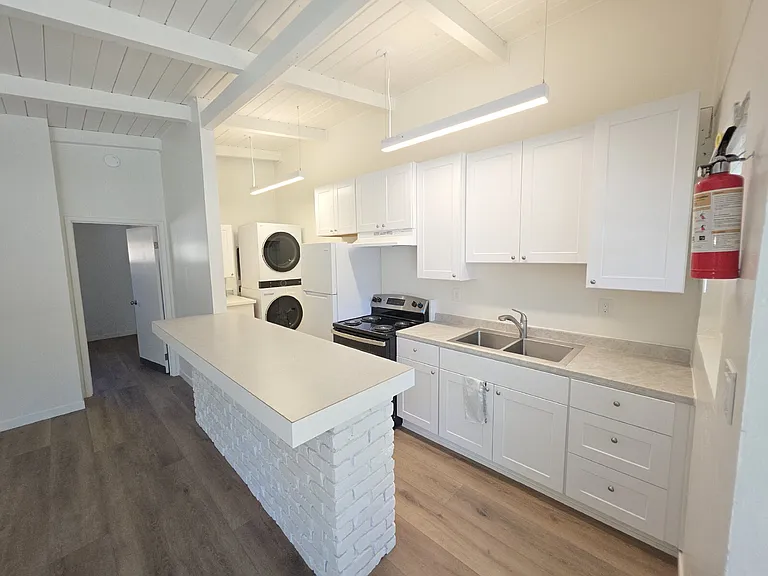 17259 Walnut Ave #D — Photo 21