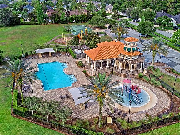 4th image of 820 Porto Cristo Ave