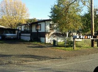570 SE Gregory Dr, Winston, OR 97496