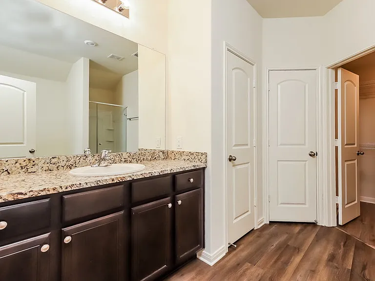 7928 Bluewater Cv — Photo 11