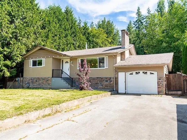 24084 102nd Ave, Maple Ridge, BC V2W 1J1