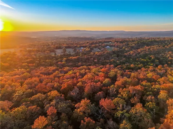 3 E 1000th Rd, Muldrow, OK 74948