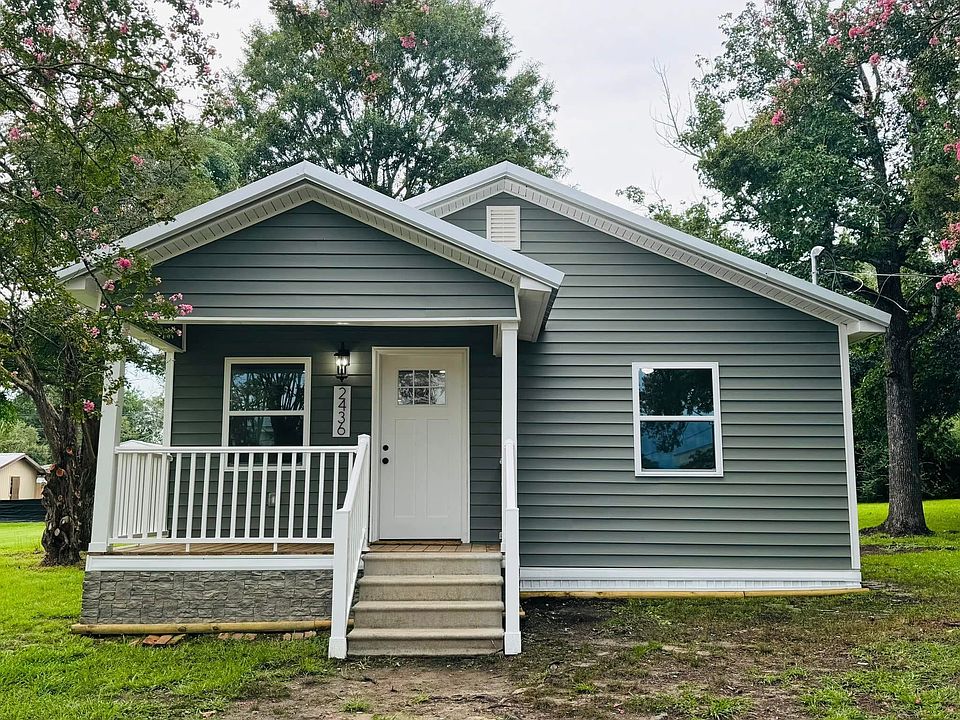 1st image of 2436 Stillwell Ave