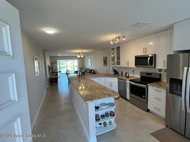 2 bed, 2.0 bath, 1332 sqft, $4,000 — Photo 4