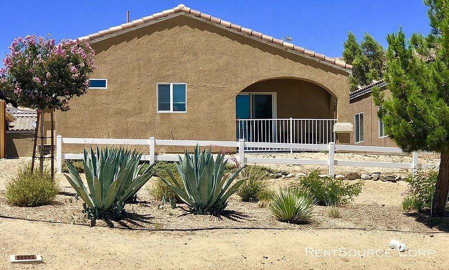 2nd image of 2448 Panorama Ln