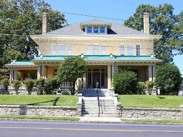 817 N Elm St #E — Photo 1