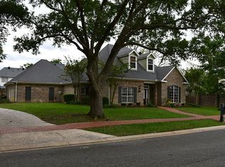 208 Sharpsburg Dr, Lafayette, LA 70508